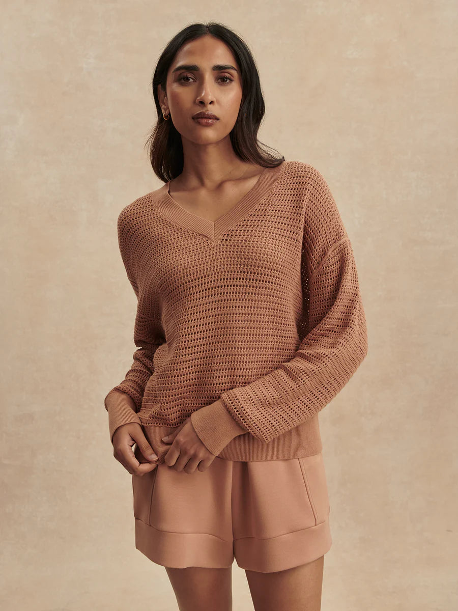 SWEATERS & KNITS – GRAND AND MERCER