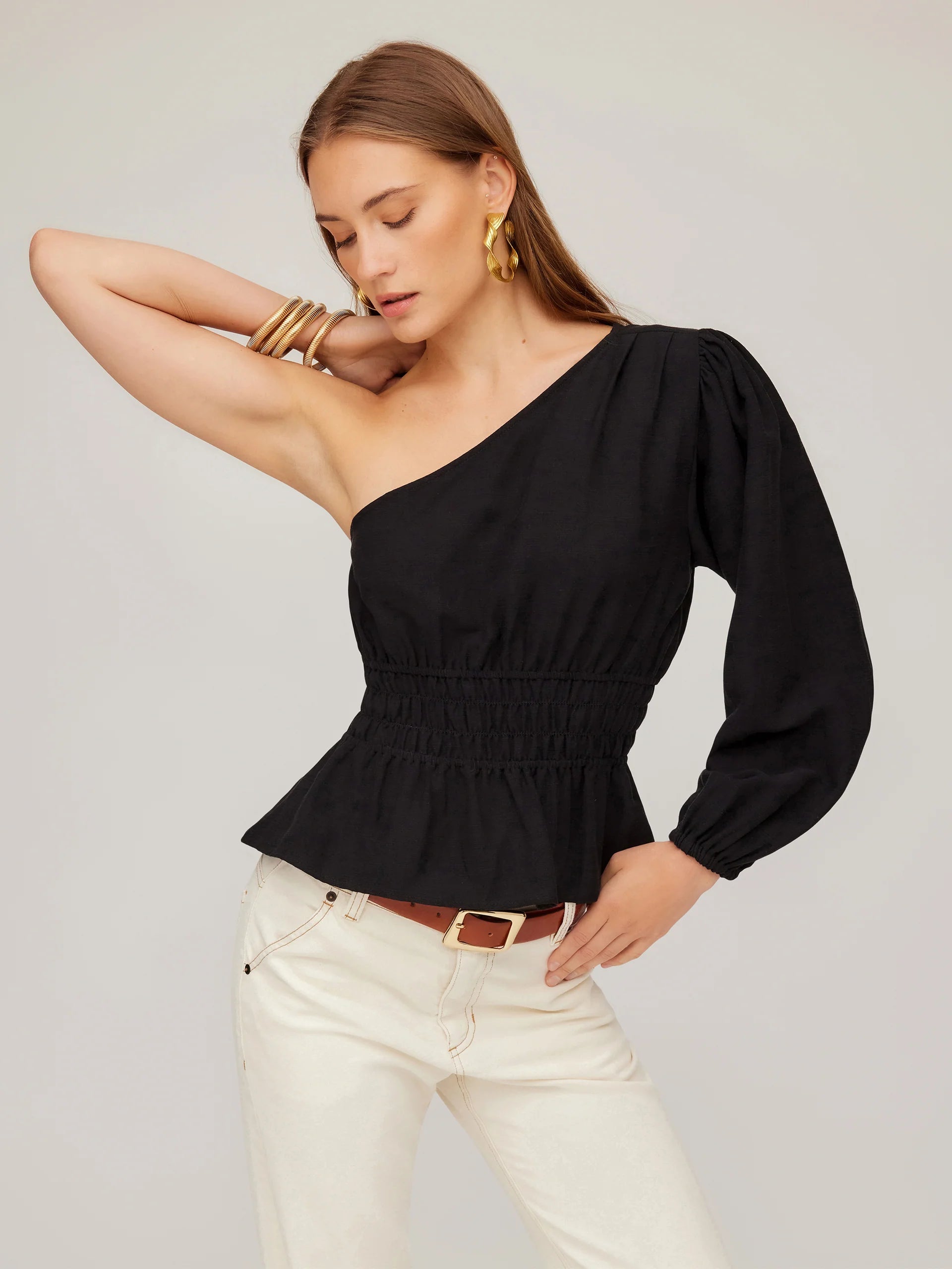 Off-Shoulder – GRAND AND MERCER