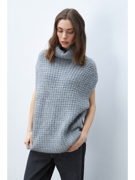 Solange Sleeveless Sweater - Gray Owl