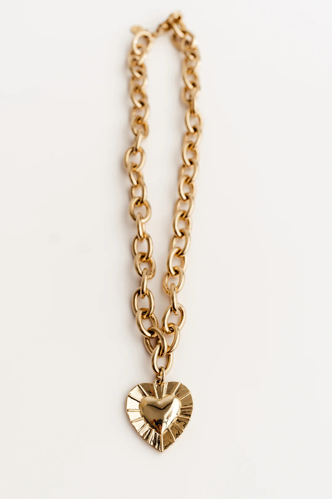 Emrata Ruffled Heart Necklace - Gold