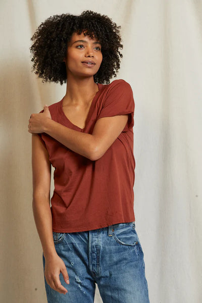 Hendrix Boxy V Neck Tee - Russet