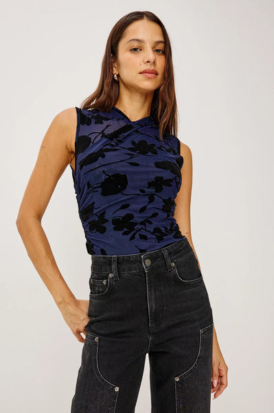 Lauris Top - Navy Tossed Roses
