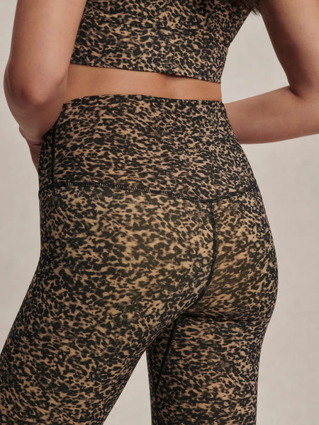 Freesoft High Rise Legging 25" - Prairie Sand Cheetah