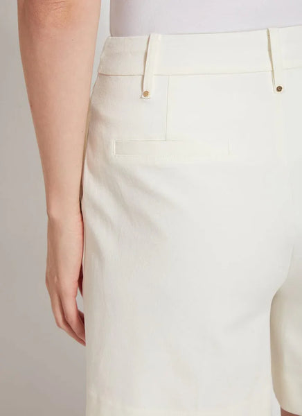 Amanda Stretch Twill Short - Off White