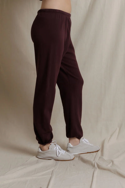Johnny Easy Sweatpant - Cherry Lacquer