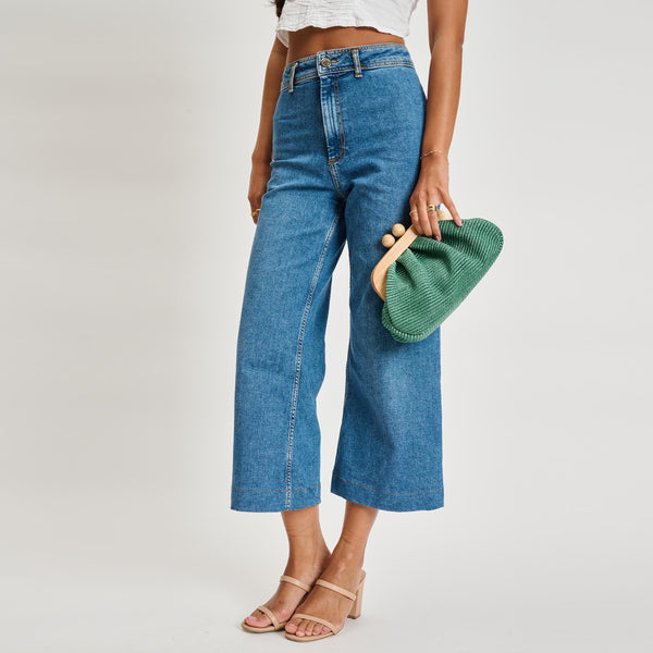 Vogueista Crossbody - Basil