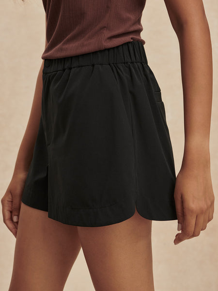 Nila Mid Rise Short 3.5" - Black